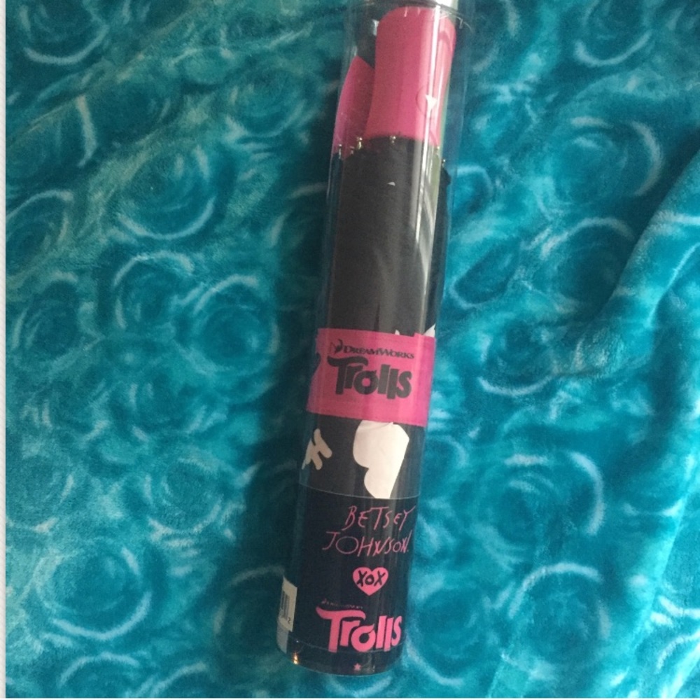 Betsey Johnson XoX Rock & Troll Hearts Umbrella - Picture 6 of 7